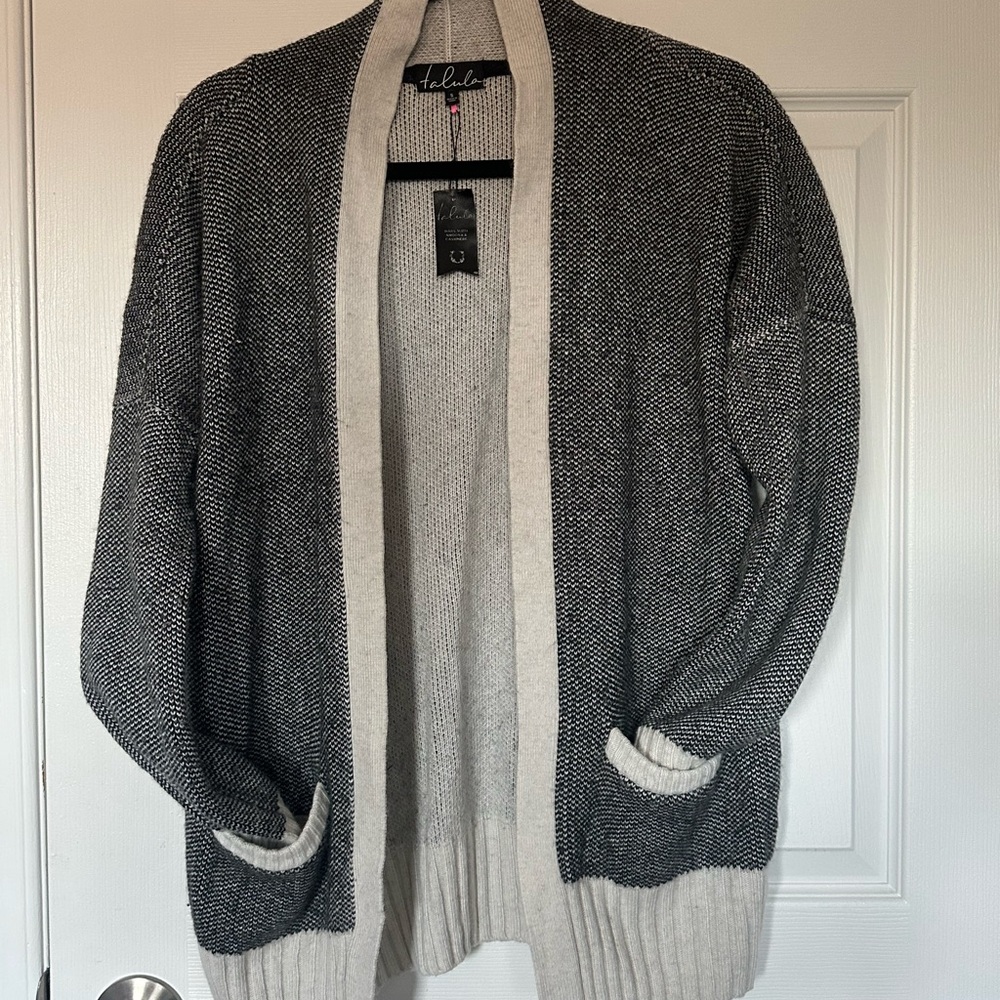 Talula Aritzia Gray and Black Knit Angora Cashmere Cardigan | Sz S | Cozy Layers - Picture 3 of 8